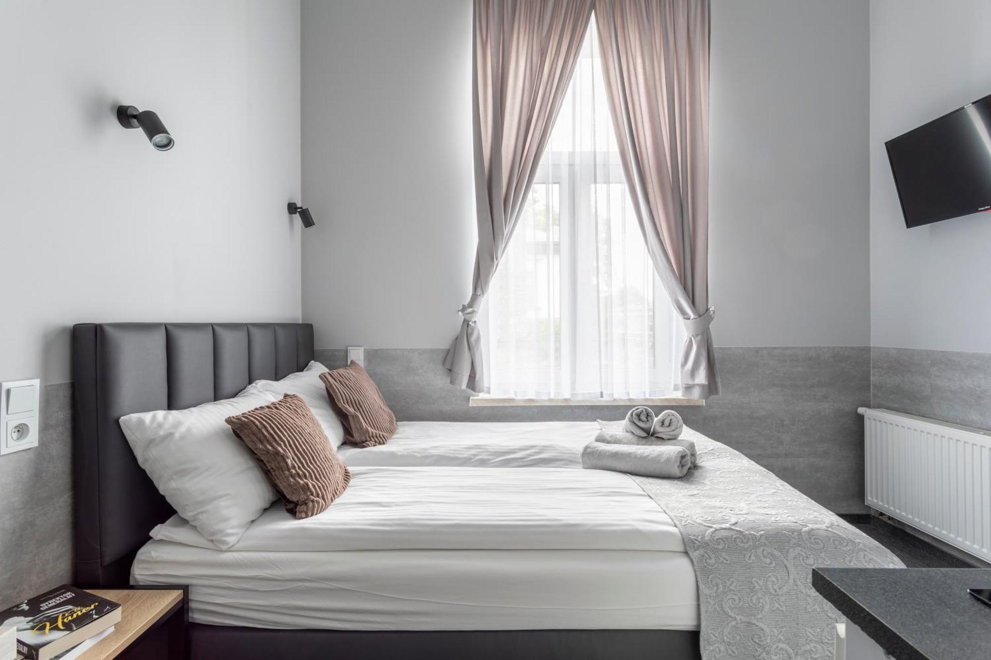 Primero Elegant Old Town Aparthotel *